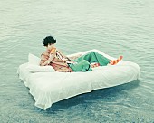 「LUCKY TAPES高橋健介ソロ・プロジェクト＝Qnel、新曲「裸の Oh! Summer」MV公開」1枚目/3