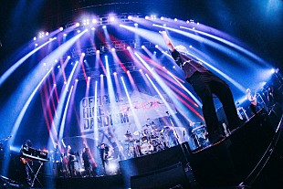 「＜ライブレポート＞Official髭男dism「生きててよかった！」1年5か月ぶりのワンマンライブで見せた圧巻のステージ」