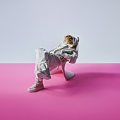 「Vaundy、生ライブ映像を掛け合わせた新曲「GORILLA芝居」MV公開」1枚目/5