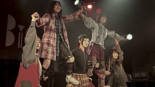 「BiS、【We Gotta Go BiS TOUR】最終公演の「STUPiD」「Olenimorph, Ole」ライブ映像公開」