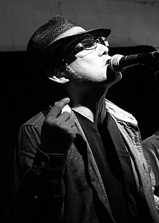 「都内を中心に活動するシンガーソングライター“本名カズト”、ニューアルバム『Alive』を7/31リリース」