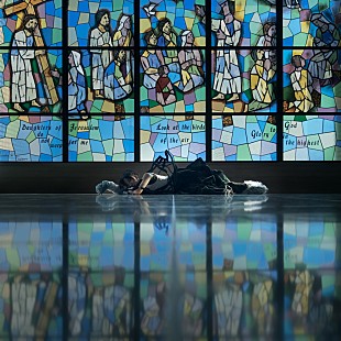 「春ねむり、昨年リリースのEP『INSAINT』アナログ盤をツアー会場で先行販売」