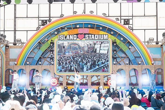 「TOMORROW X TOGETHER、【めざましライブ】初登場＆今年最多8,000人が大熱狂　レポート到着」1枚目/4