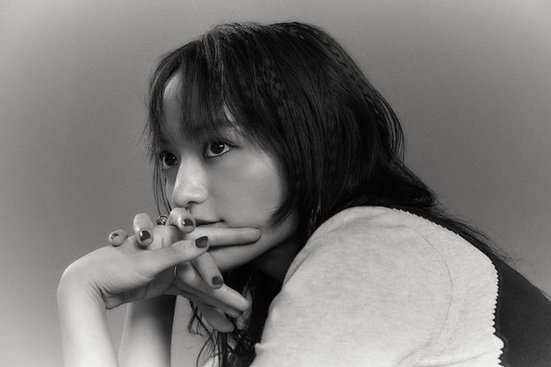 「iri、新曲「Swamp」が主題歌のドラマ『スカイキャッスル』とのコラボ映像公開」1枚目/2