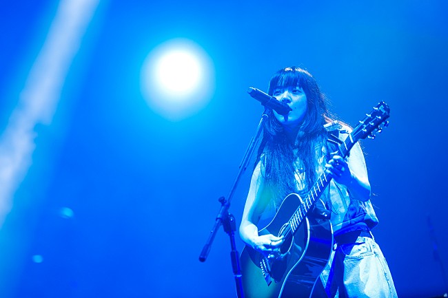 「＜ライブレポート＞あいみょん、最高の音楽空間を作り出した【ROCK IN JAPAN FESTIVAL 2024】」1枚目/4