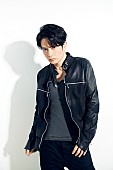 「舞台を中心に俳優として活躍する佐藤アツヒロ、ビルボードライブ2都市ツアーが決定」1枚目/1
