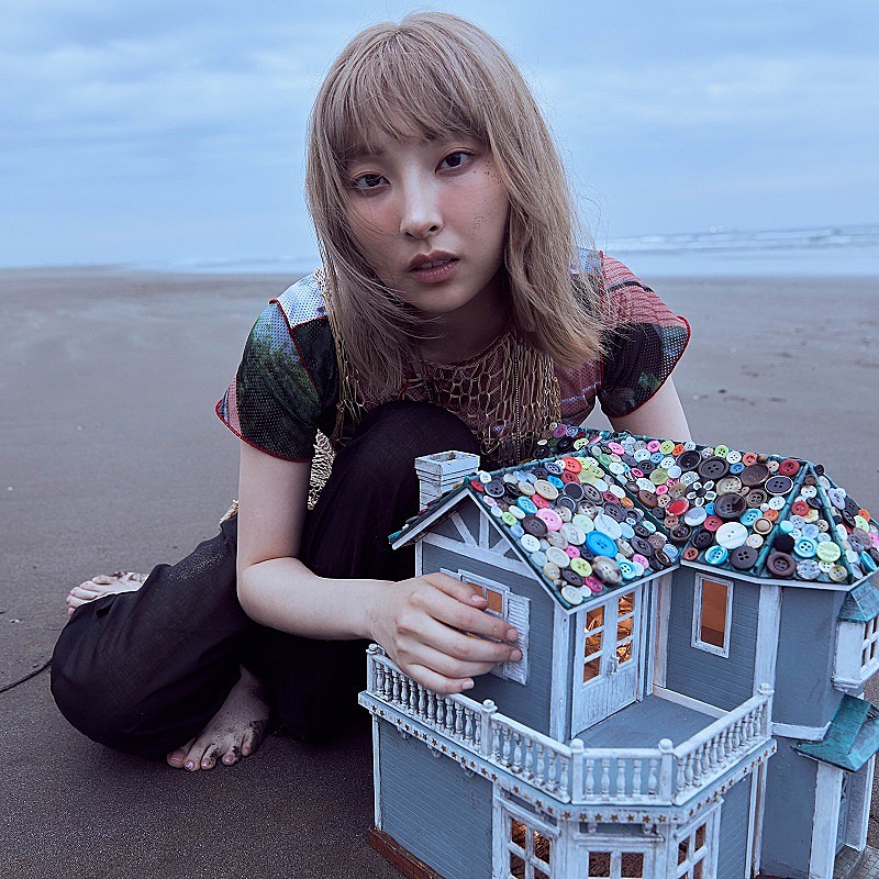 「初回限定盤」3枚目/11