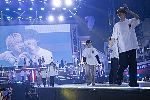 ライブレポート＞62人全員がポジティブ＆ハングリーに作り上げた