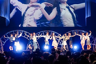 「ME:I、2ndシングル『Hi-Five』ショーケースのオフィシャルライブレポート到着」