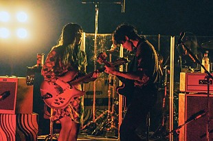 「＜ライブレポート＞GLIM SPANKY、メジャーデビュー10周年記念ライブで見せた“決意表明”」