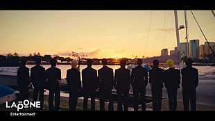 「JO1が初のハワイでMV撮影、ロードムービーのような「WHERE DO WE GO」MV公開」