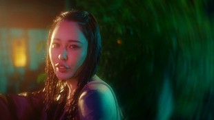 「HITOMIN、メジャー・デビュー曲「Issue」MV公開「スタートラインに立ったところです」」