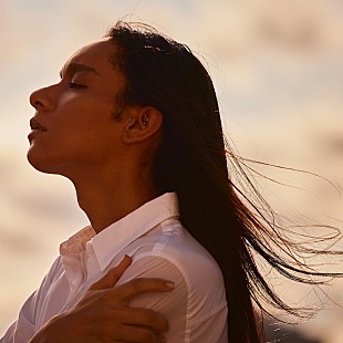 「女王蜂、新曲「狂詩曲」リリックビデオ公開」