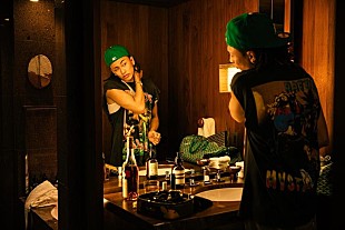 「￥ellow Bucks、eydenを客演に迎えた「Big Shit Trouble」MV公開」