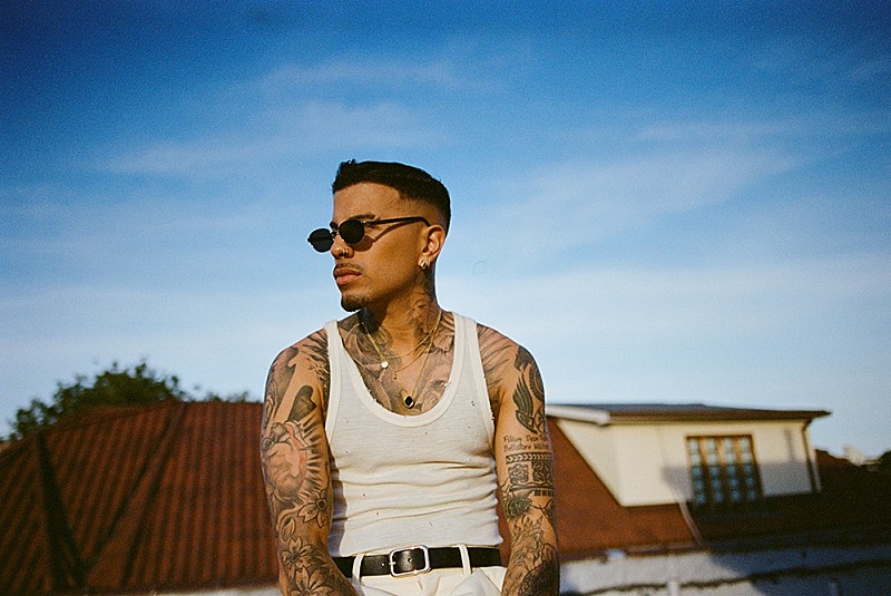 「ラウ・アレハンドロ、新曲「Pasaporte」リリース&ライブ映像公開」1枚目/2