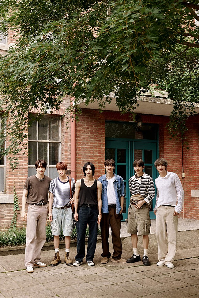 「RIIZE、The 1st Mini Album『RIIZING：Epilogue』日本オリジナル特典付き輸入盤予約がスタート」1枚目/5