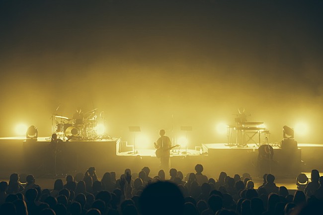 「なとり、ツアー【劇場～再演～】初日公演で2025年全国ツアー開催を発表」1枚目/3