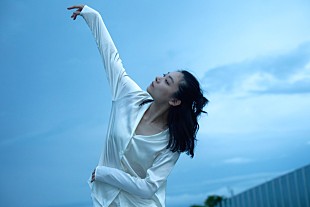 「初ワンマン控える三浦透子、2年ぶり新曲「すっぴん」MV公開」