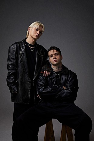 「SKY-HI×チェコのポップスター・ミコラスが「LALALALALALALALALALA (Tokyo Version)」でコラボ」