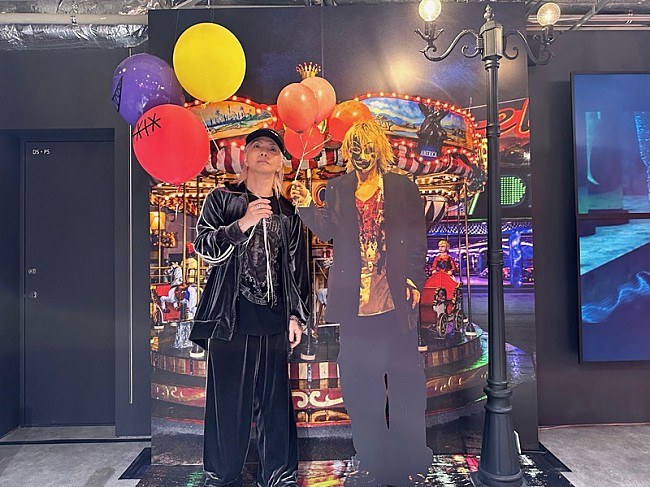「HYDE【HYDE [INSIDE] Release Special POP-UP STORE in HARAJUKU】サプライズ訪問の様子」3枚目/6