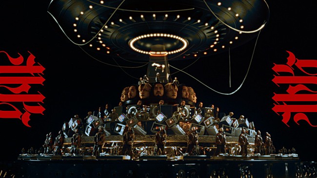 「Creepy Nuts、「オトノケ」MVはふたりが“無数に現れる”カオティックな世界観に」1枚目/3