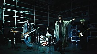 「[Alexandros]、パフォーマンスが堪能できる「Boy Fearless」MV公開」