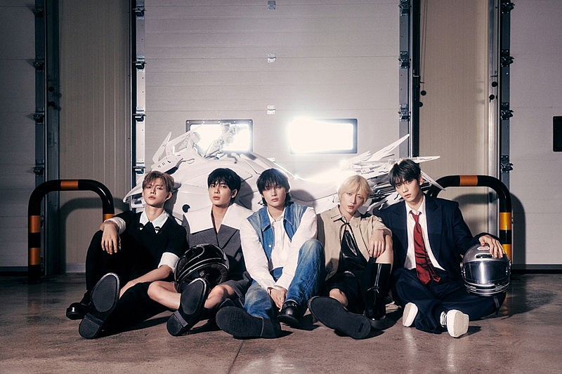 「TOMORROW X TOGETHER コンセプトフォト「ANGEL」
」2枚目/7