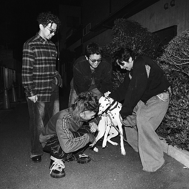 「King Gnu、日曜劇場『海に眠るダイヤモンド』主題歌「ねっこ」配信開始＆新アー写公開」1枚目/3