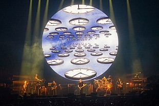 「デヴィッド・ギルモア、英ロイヤル・アルバート・ホールでのライブレポート到着」