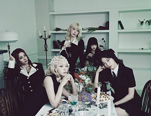 「LE SSERAFIM、冷たい表情で魅せるコンセプトフォト＆クリップ「BLACK INSANITY」公開」