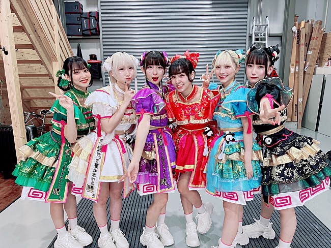 「かわのろ（可愛いって言わないと呪う！）新曲「虹」完成に至るまでの苦難と希望のストーリー解禁！ メンバー6人の独白含むレポート公開「でも、私はアイドルだから」」1枚目/10