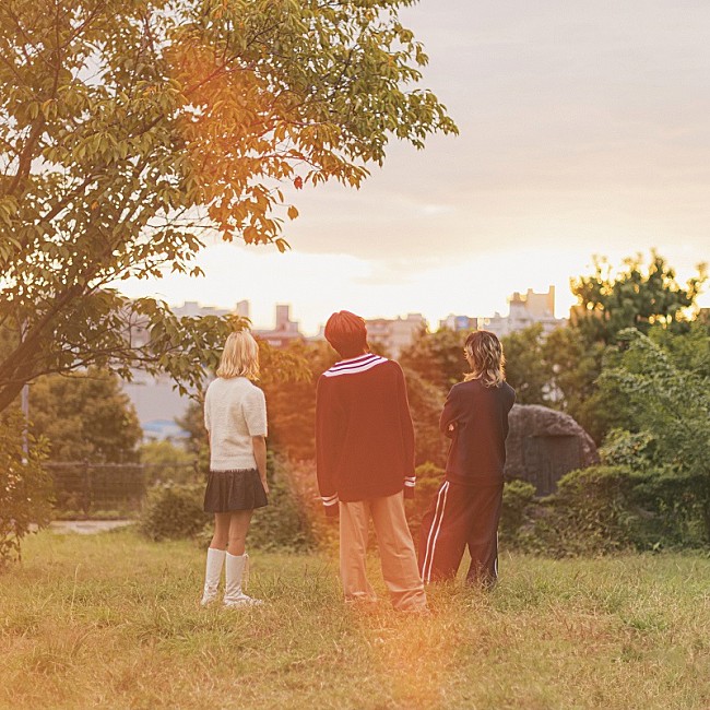 「ココラシカ、新曲「花瓶」11/12リリース決定　来年3月に初ワンマン開催」1枚目/3