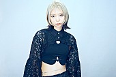 「竹内アンナ、10月から開催中の全国ツアーで披露している新曲「デコレーション」配信決定」1枚目/2