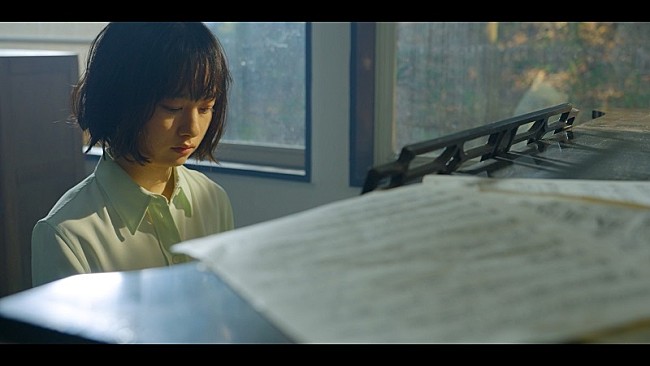 「TOMOO、フジ水10ドラマ『全領域異常解決室』ED曲「エンドレス」MVメイキング映像公開」1枚目/3