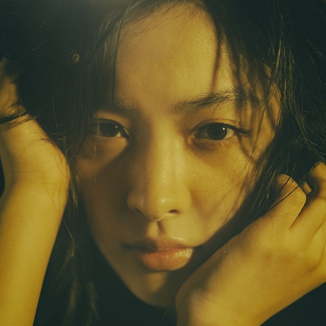 「indigo la End、新曲「盲目だった」配信スタート　ジャケ写には花瀬琴音を起用」1枚目/1