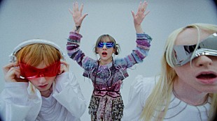 「春ねむり＆Frost Children、コラボEPより「Supernatural」MV公開」