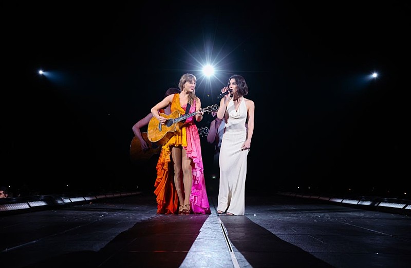 テイラー・スウィフト、グレイシー・エイブラムスの【The Eras Tour】でのパフォーマンスを絶賛「本当に素晴らしい」 