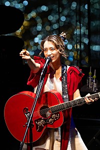 miwa　ビルボードライブV グッズ　ショルダーバッグ　黒　新品 ライブレポート＞15周年イヤーを目前に控えるmiwa、特別な編成で魅せた