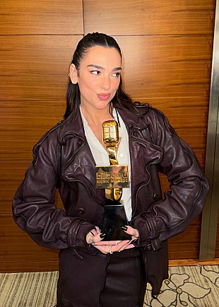 「【2024 #BBMAs】デュア・リパ、「Houdini」が＜トップ・ダンス／エレクトロニック・ソング賞＞に輝く「踊り続けましょう」」