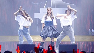 「ももクロ・百田夏菜子、初ソロAL『ビタミンB』映像特典より「熱帯夜 Fantasy」ライブ映像公開」