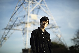 「藤巻亮太、切ない冬の情景を描いた新曲「真っ白な街」配信リリース」