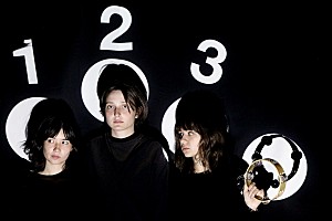 ホースガール、新曲「Switch Over」の“バンドがバンドを見る”MV公開