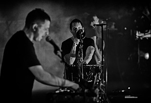 「ナイン・インチ・ネイルズ、LA山火事のためツアーの正式発表を延期」