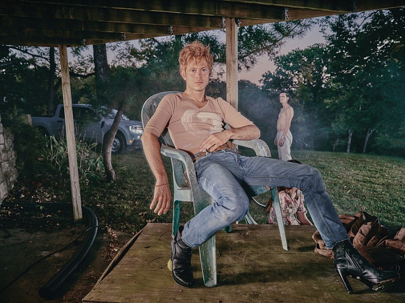 パフューム・ジーニアス、最新AL『Glory』より「It's a Mirror」MV公開