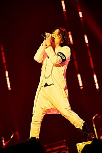 <ライブレポート>GLAY、“音楽をやり続ける” 未来へ向けて飽くなき挑戦の姿勢を見せた30周年ツアーファイナル | Daily News ...