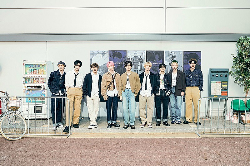 「(C)WAKEONE / Sony Music Labels Inc.」2枚目/2