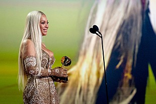 「【第67回グラミー賞】ビヨンセ、悲願の＜年間最優秀アルバム＞受賞後に“とてもシュール”と語る」