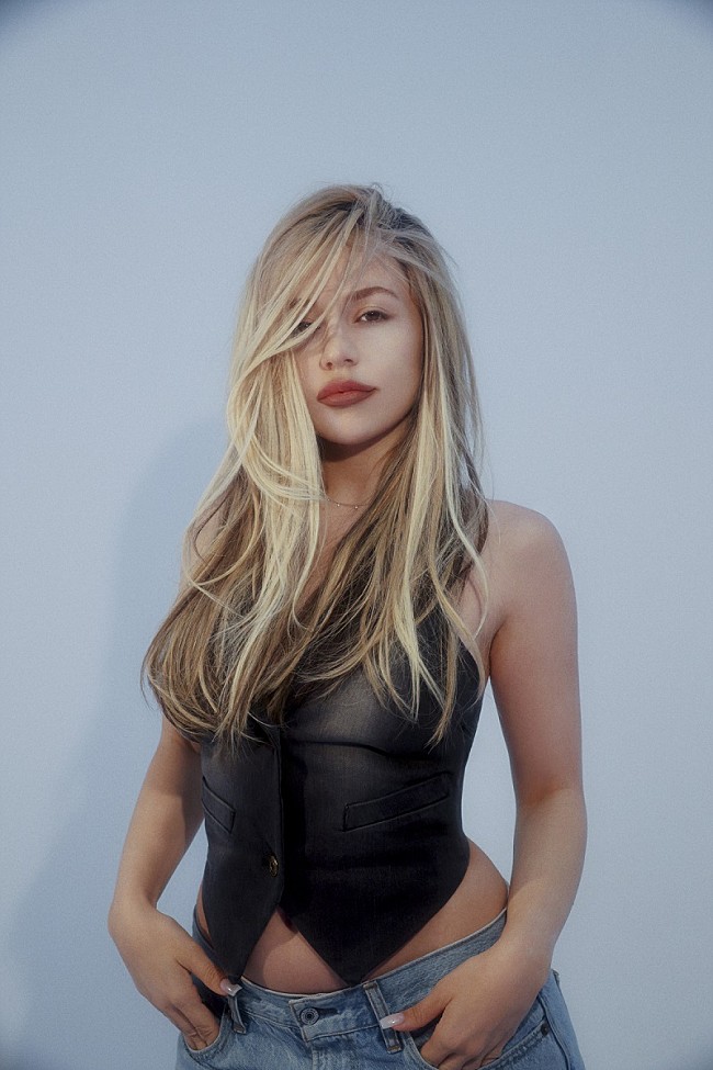 「エイバ・マックス、新たな時代の幕開けを告げる新曲「Lost Your Faith」公開」1枚目/2