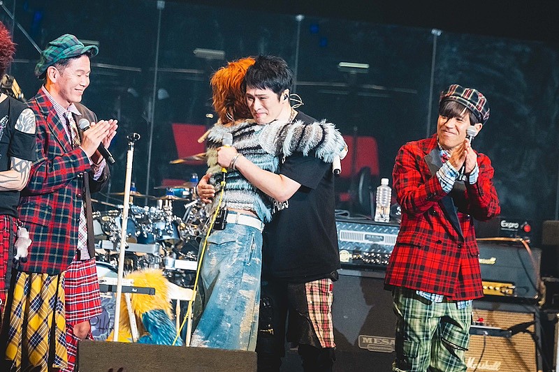 SOPHIA×SIAM SHADEメンバーによる＜SIAM SOPHIA＞SPライブに