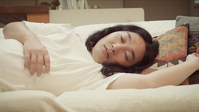 「『松室政哉「フレンチブルドッグ」MV』サムネイル」5枚目/5